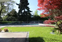 BEAUTIFUL CONTEMPORARY HOUSE