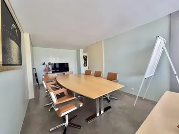 Beautiful 95 m² office for rent in Florissant, near Geneva city center.