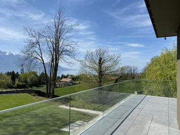 Magnificent house of 370 m2 habitable with breathtaking view on the lake Léman.
