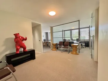 Beautiful 95 m² office for rent in Florissant, near Geneva city center.